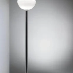 AM2C gulvlampe, krom/hvid