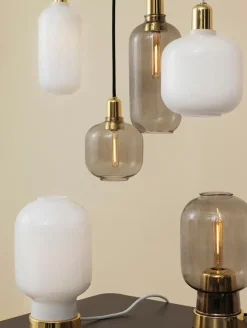 Amp bordlampe, Hvid/Messing