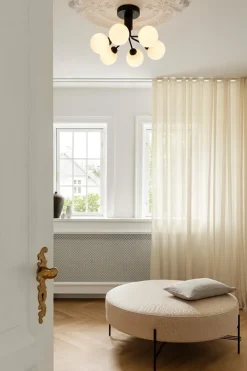 Apiales 6 loftlampe, børstet messing/opal