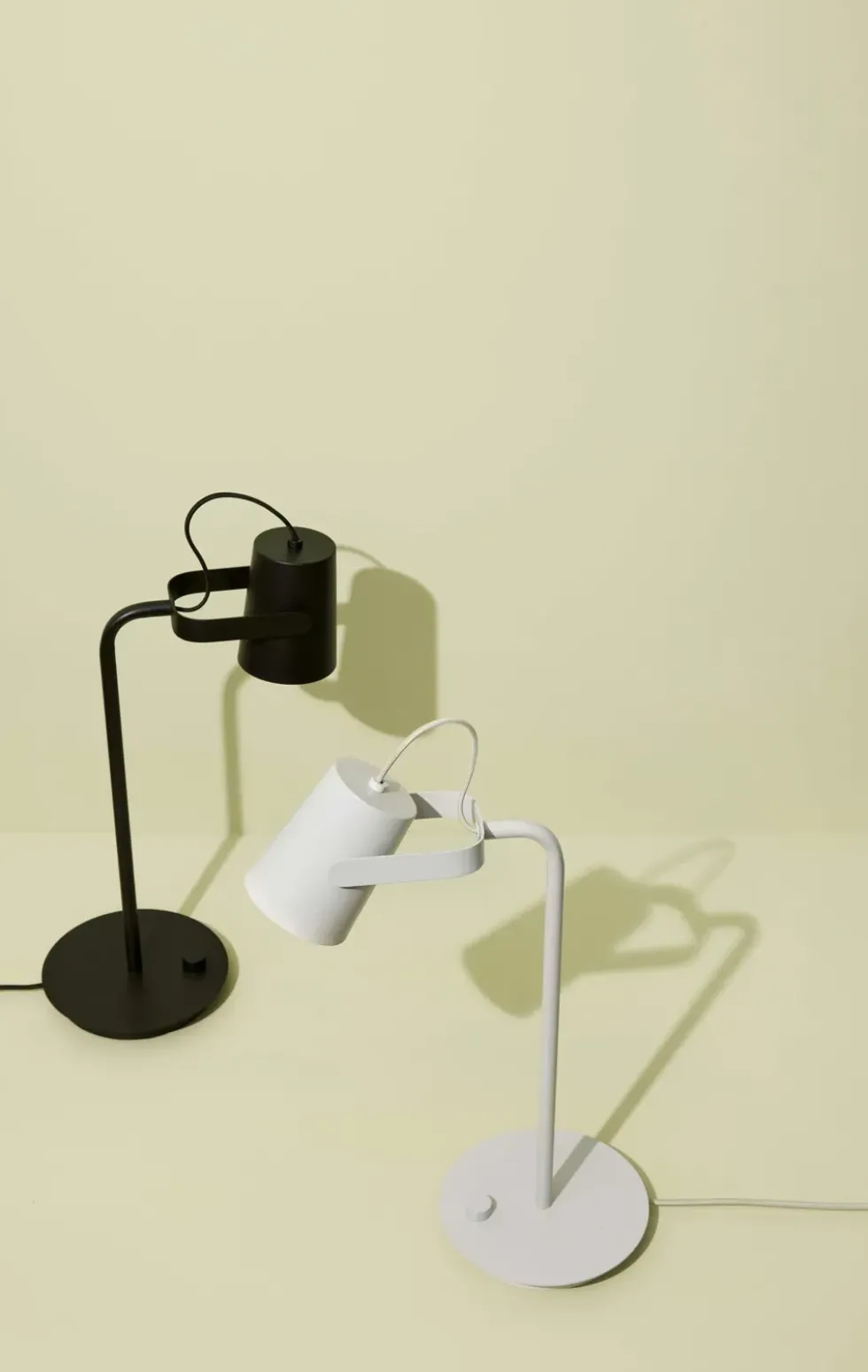 Ardent bordlampe, lysegrå