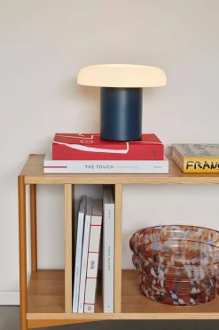 Ateliers bordlampe, mørkeblå/hvid