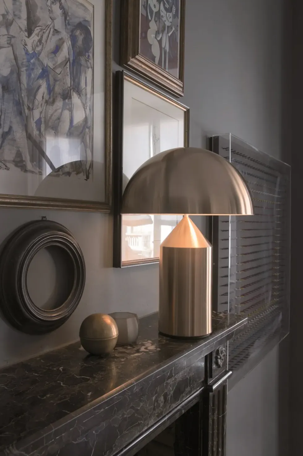 Atollo 233 bordlampe, satin guld
