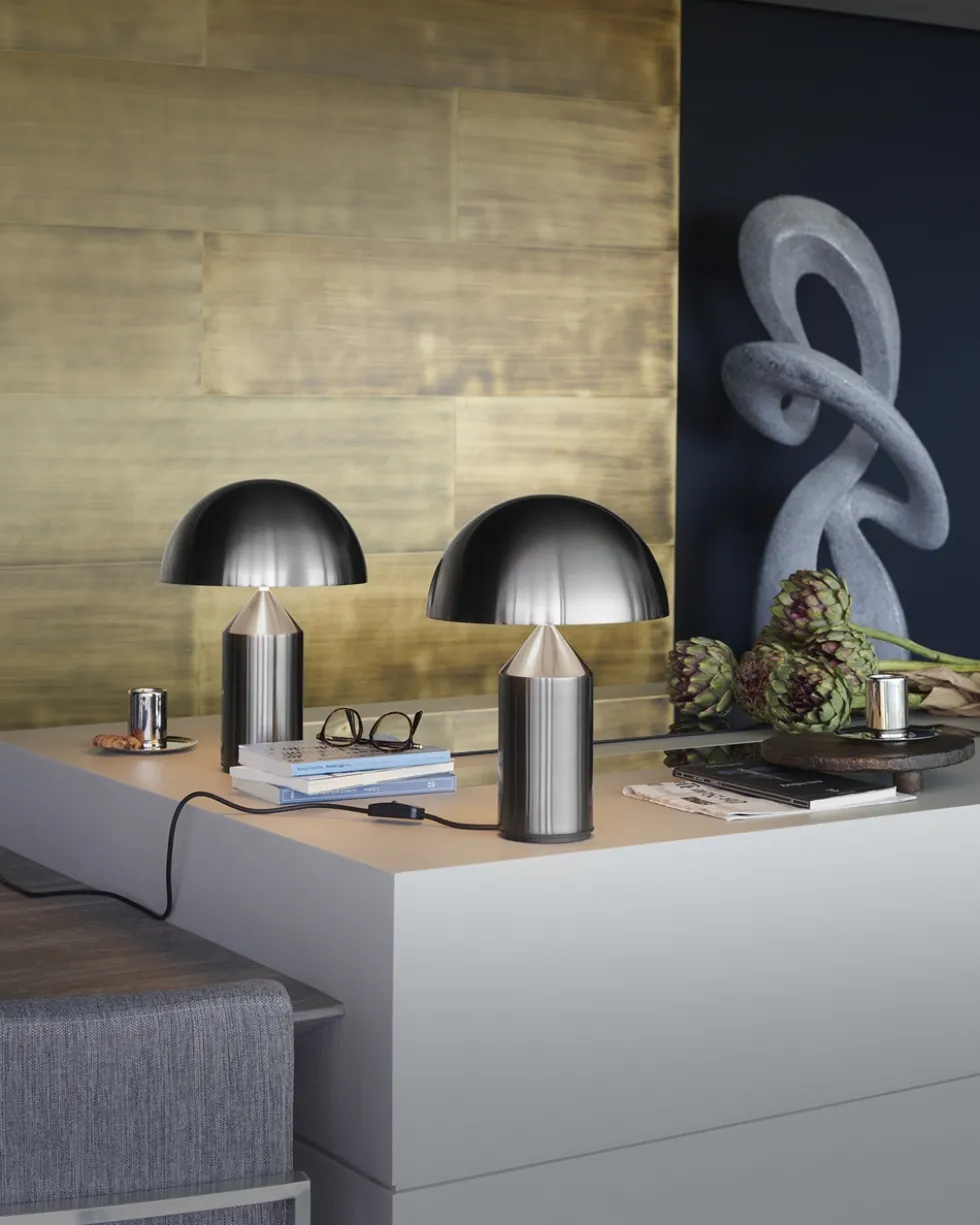 Atollo 238 bordlampe, satin sort nikkel