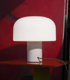 Bellhop Glas T bordlampe, hvid