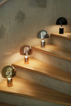Bell Portable bordlampe / batterilampe, guld