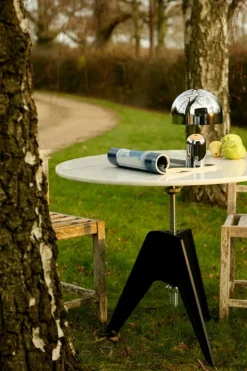 Bell Portable bordlampe / batterilampe, sølv