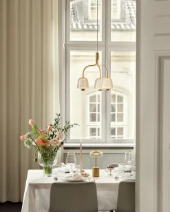 Blossi Mini Portable bordlampe / batterilampe, nordic guld/klar