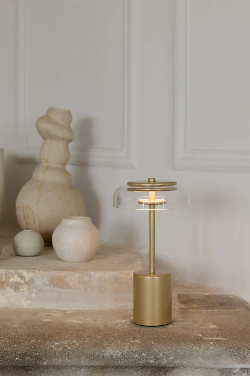 Blossi Mini Portable bordlampe / batterilampe, nordic guld/klar