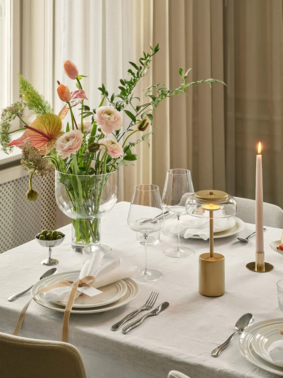 Blossi Mini Portable bordlampe / batterilampe, nordic guld/klar