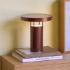 BringMe Portable bordlampe / batterilampe, metallic bourgogne