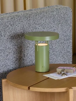 BringMe Portable Mini bordlampe / batterilampe, grøn