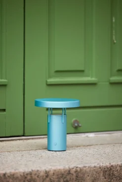 BringMe Portable Mini bordlampe / batterilampe, metallic turquoise