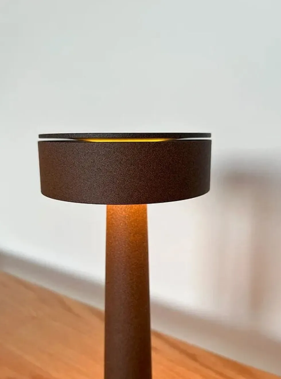Buddy T1 batterilampe / bordlampe, coffee