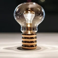 Bulb bordlampe, messing