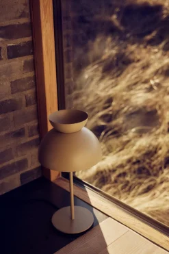 Butterfly bordlampe, mat tan grey