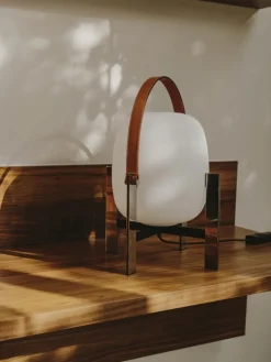 CESTA METÁLICA bordlampe m. læderhåndtag