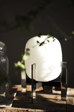 CESTITA METÁLICA bordlampe