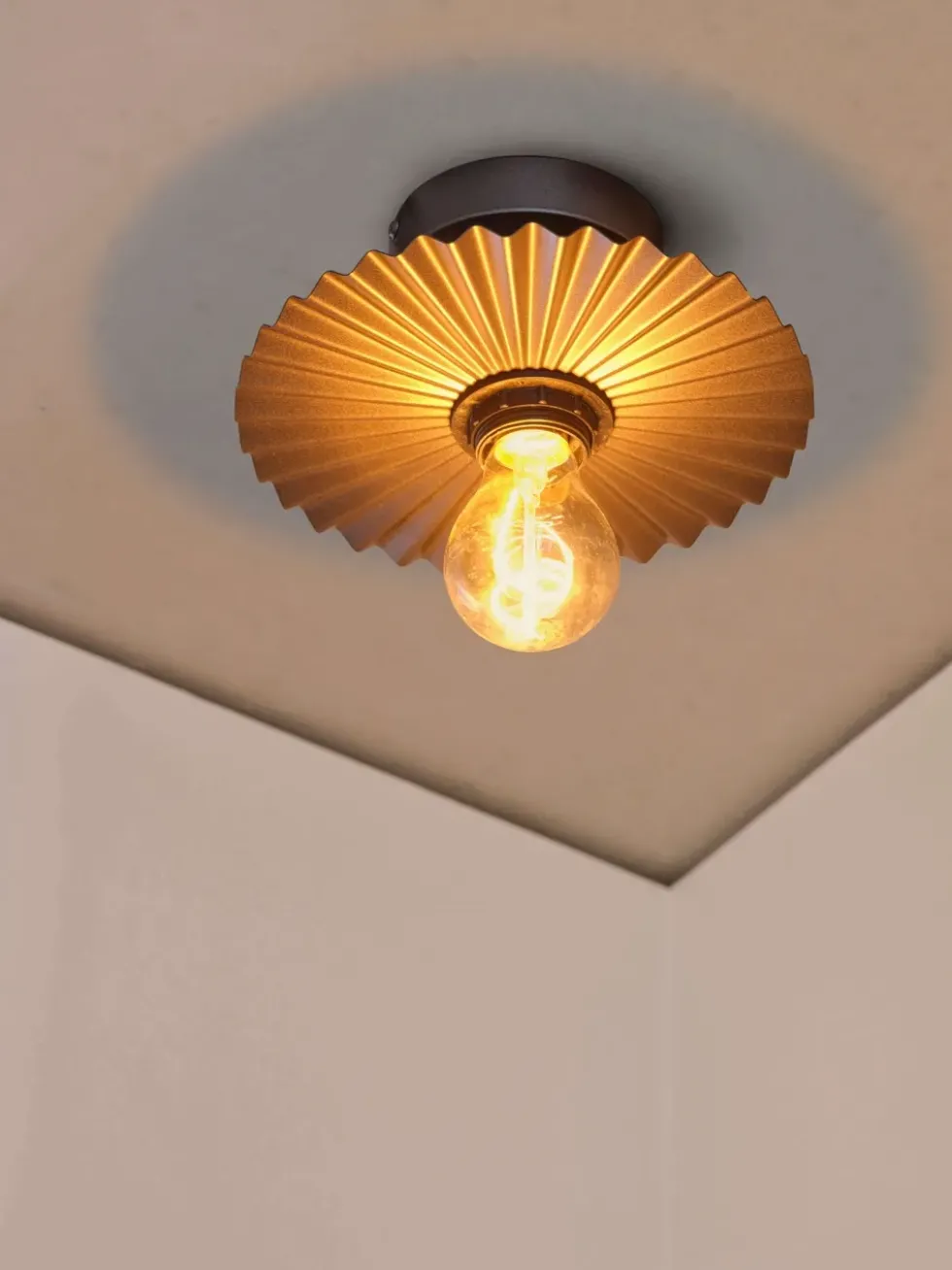 Decor Plisse væglampe / loftlampe, mørkegrå
