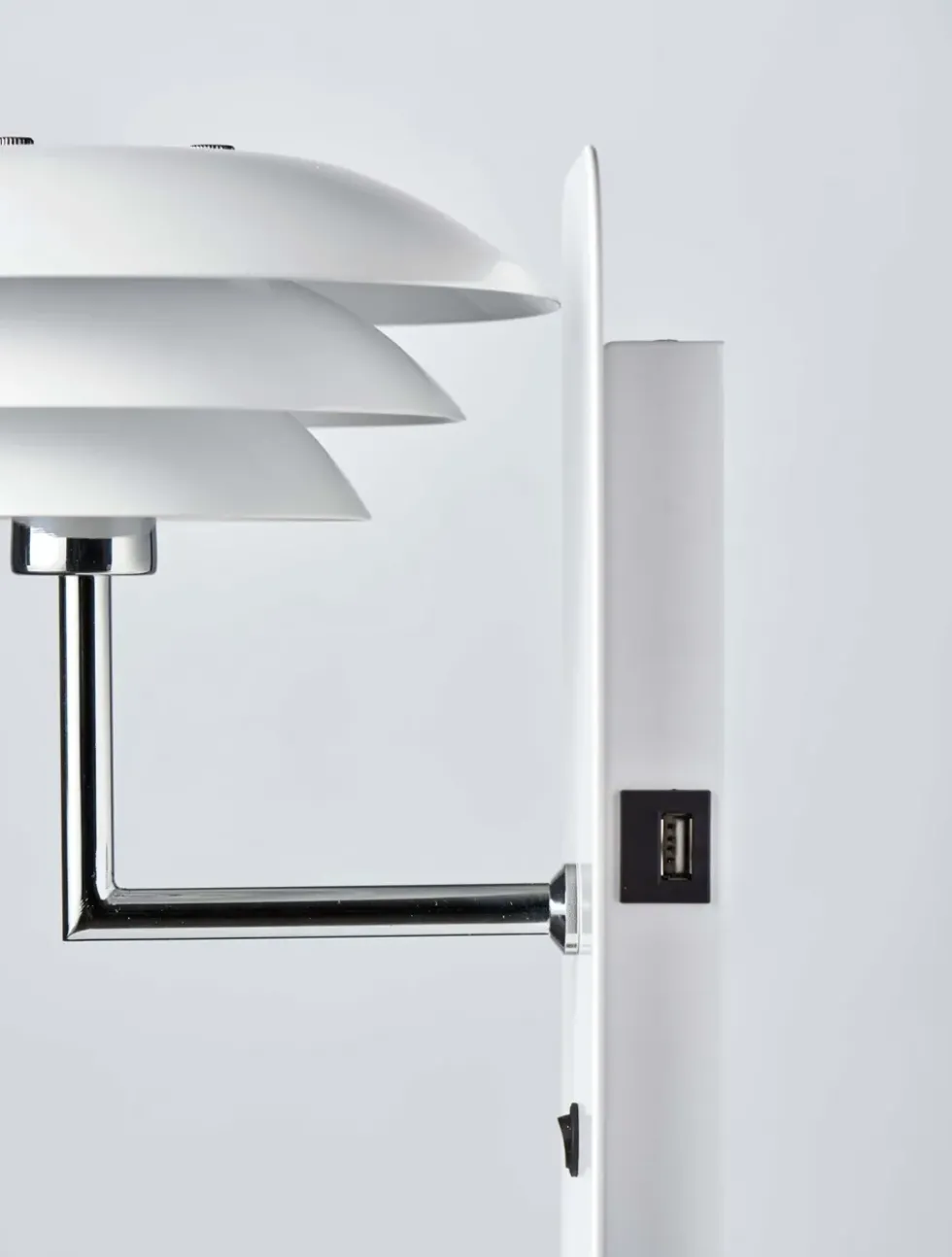 DL20 væglampe m/USB, hvid