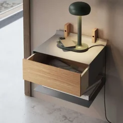 Emendo bordlampe med Qi trådløs oplader, sort