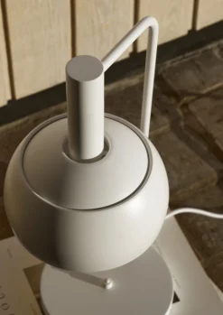 FJ Elements bordlampe, hvid