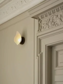 Florii 1 væglampe, mørk bronze/hvid