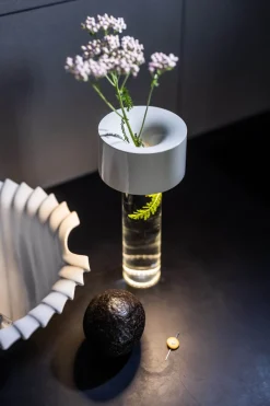 Foscarini Fleur bordlampe / batterilampe, hvid
