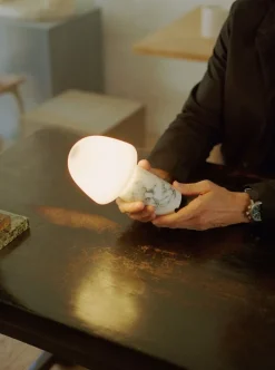Fuse Portable batterilampe / bordlampe