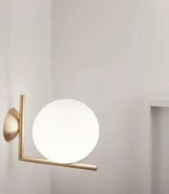 IC Light C/W1 væglampe / loftlampe, messing