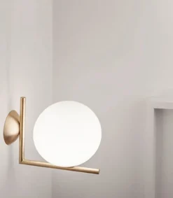 IC Light C/W2 væglampe / loftlampe, messing
