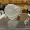 I Ricchi Poveri - Monument for a Bulb bordlampe