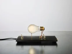 I Ricchi Poveri - Monument for a Bulb bordlampe