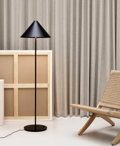 Keglen gulvlampe, sort
