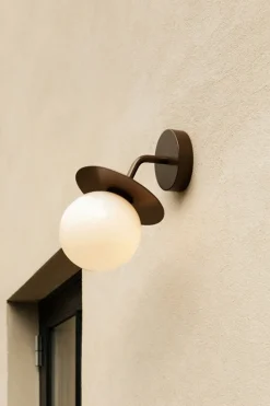 Liila Outdoor væglampe, mørk bronze/klar