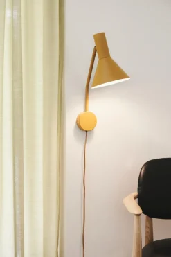 LYSS væglampe, mat mandelfarvet