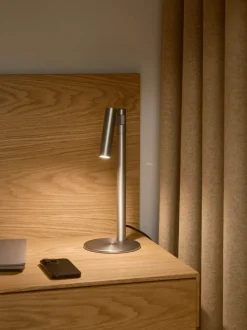 Makoto bordlampe, satin krom