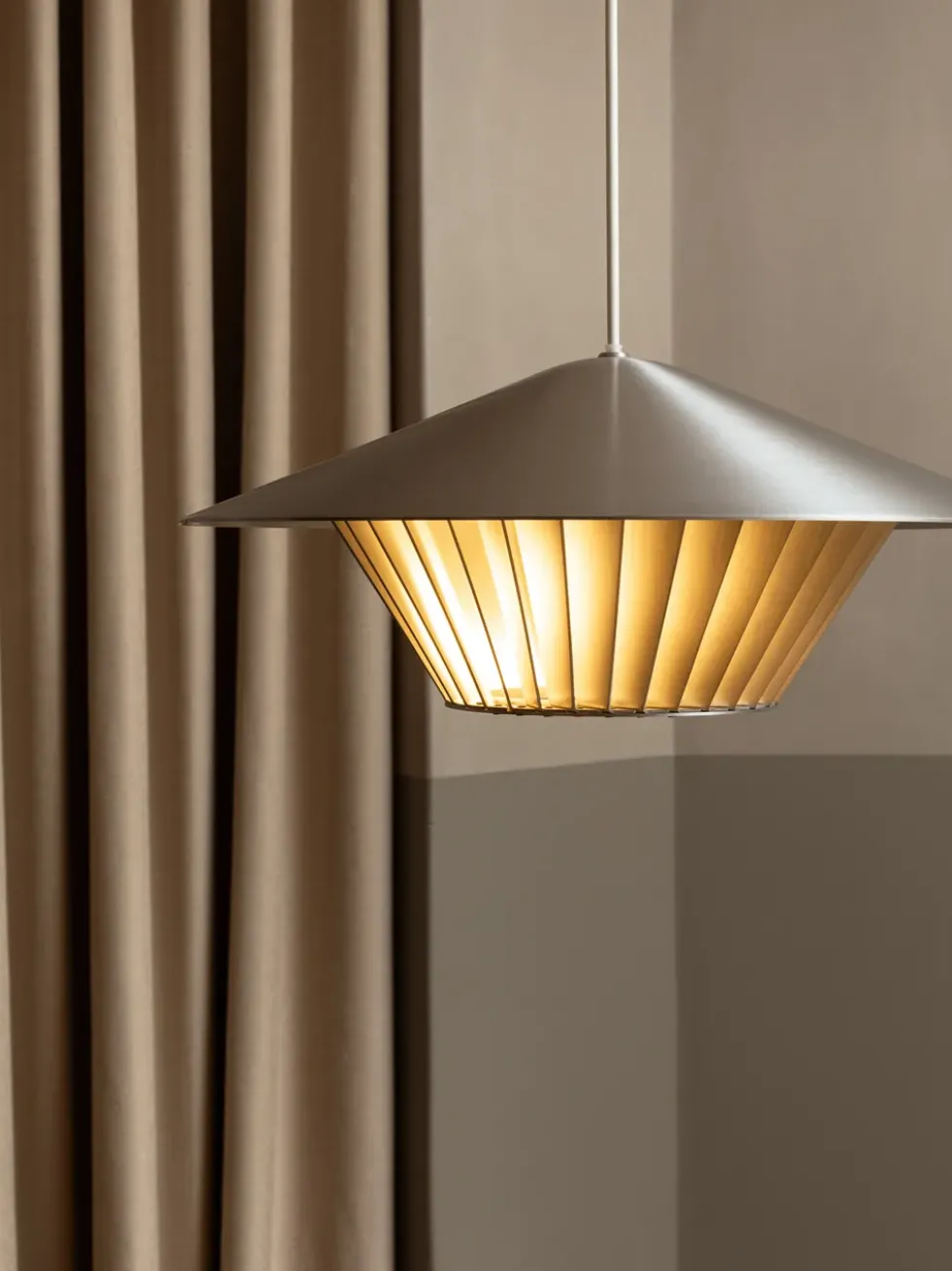 Menton pendel 400, aluminium