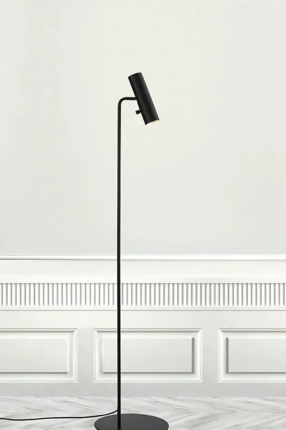 MIB 6 gulvlampe, sort