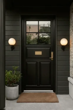 Miira Outdoor væglampe, mørk bronze/klar