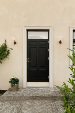 Miira Outdoor væglampe, sort/klar