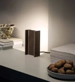 Mini Mais plus que bordlampe, rå metal