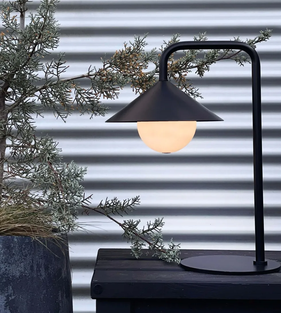 Nova Outdoor bord- / batterilampe m/lysbold og fjernbetjening