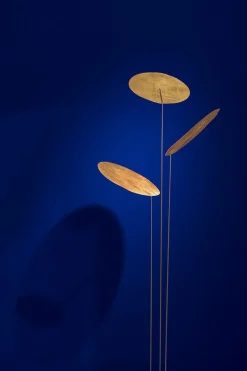 Nuunu gulvlampe, guld