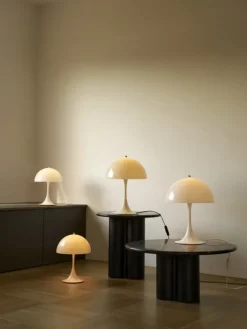 Panthella 320 bordlampe V2, hvid opal