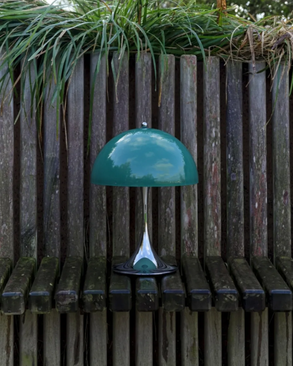 Panthella 250 Portable V3 bord- / batterilampe, krom/grøn opal
