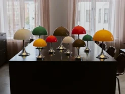 Panthella 250 Portable V3 bord- / batterilampe, krom/rød opal