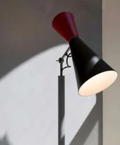 Parliament gulvlampe, sort/rød
