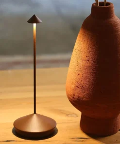 Pina batterilampe / bordlampe, corten