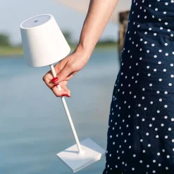 Poldina batterilampe / bordlampe, hvid
