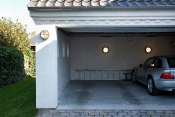 Skot LED udendørs væglampe / loftlampe, halvafskærmet opal/grafit